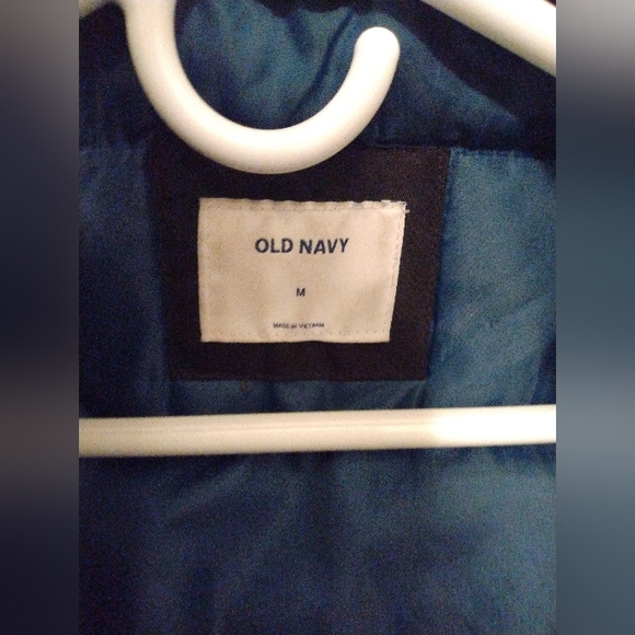 Old navy winter jacket size medium - Picture 3 of 3